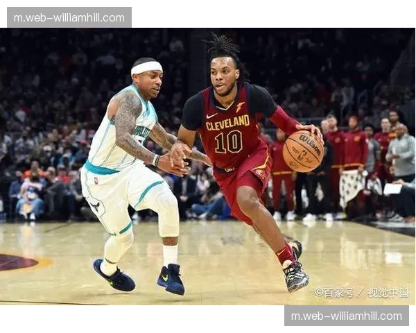 黄蜂防守效率较赛季初大幅提升 团队协作弥补单兵不足